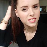 Laureata in Lingue offre lezioni private a bambini e adulti ad Arezzo o online